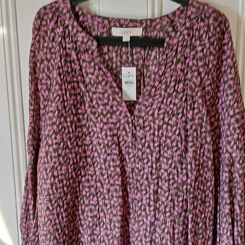LOFT flowered pull over blouse XL new with tags